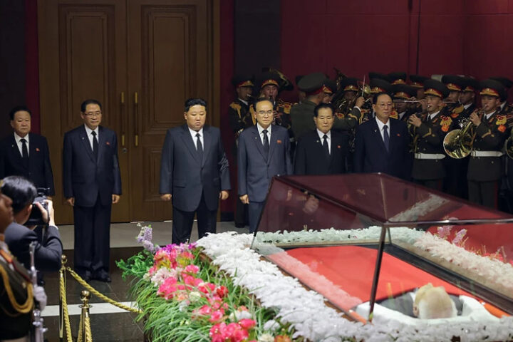 Китай выразил соболезнования в связи с кончиной Ким Ен Нама