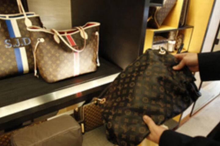 Кража в магазине Louis Vuitton в Риме: злоумышленники унесли весь товар