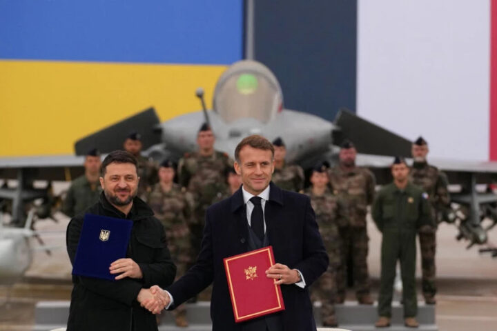 Макрон: война в Украине может завершиться до 2027 года после соглашения с Зеленским