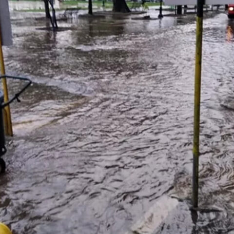 Наводнения и оползни в северо-западной Греции вызваны сильными дождями