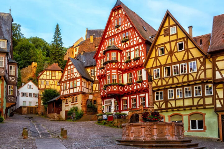 Немецкие города на грани банкротства: дефицит бюджетов составит 30 миллиардов евро к 2025 году