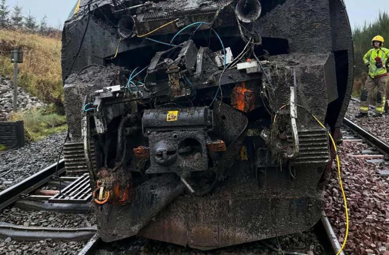 Пассажирский поезд сошел с рельсов в Камбрии, пострадавших нет