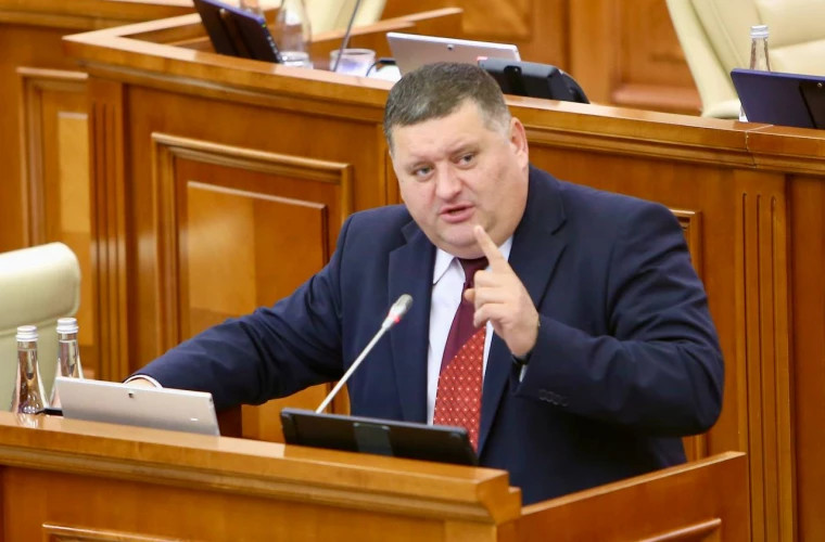 Петр Бурдужа критикует изменения в бюджете-2025 как отказ от предвыборных обещаний ПДС