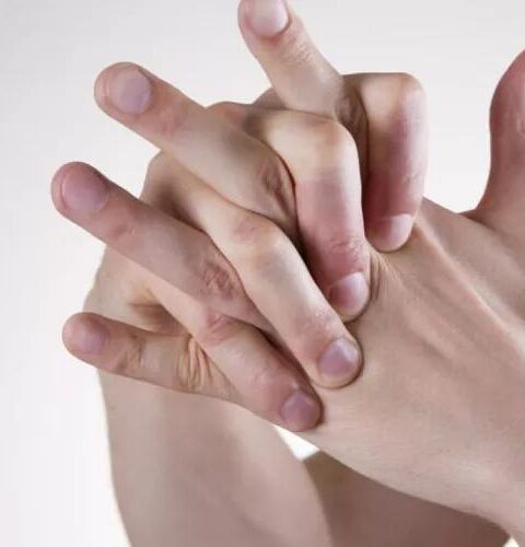 Почему хрустят кости и следует ли беспокоиться об этом симптоме