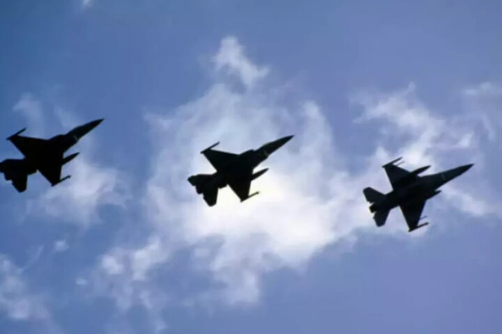 Польша привела в готовность авиацию из-за российской атаки на Украину