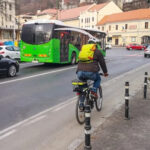 Польша вводит обязательные шлемы для детей до 16 лет при езде на велосипедах и электросамокатах