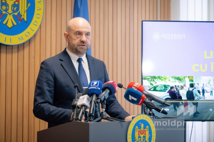 Правительство Молдовы расширяет программу «Европейский двор» для реконструкции дворов в городах страны