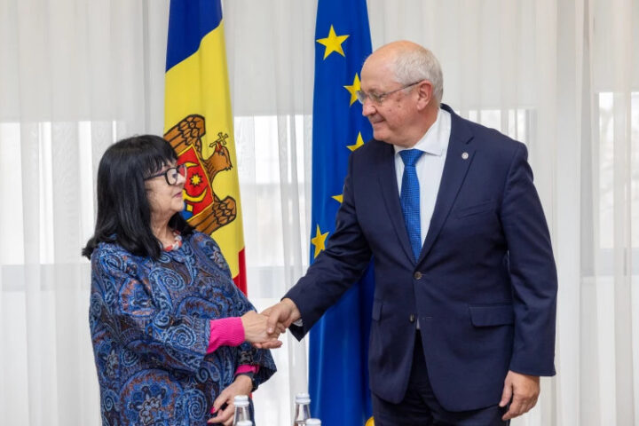 Премьер-министр Молдовы обсудил с послом Болгарии поддержку европейского курса и совместные проекты