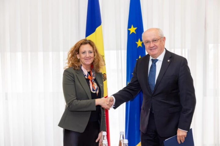 Премьер Мунтяну и посол Швеции Лярке обсудили европейскую повестку и инвестиции в Молдове