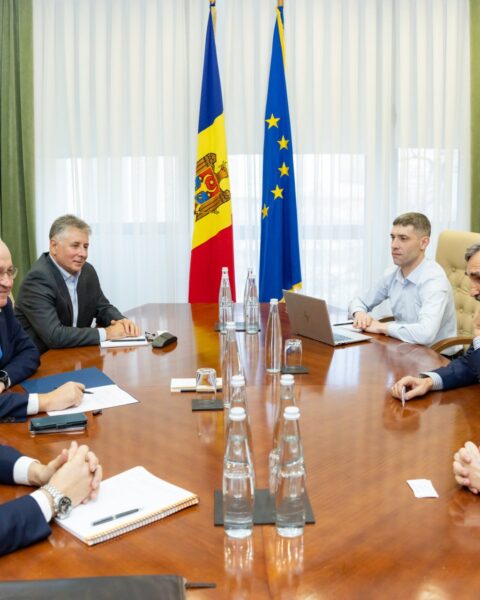 Премьер Мунтяну обсудил с президентом Румынской товарной биржи расширение операций BRM в Молдове