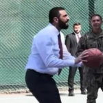 Президент Сирии начал визит в США с баскетбольного матча с американскими офицерами