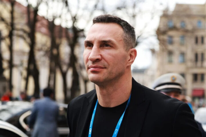 Промоутер Усика подтвердил слухи о возвращении Владимира Кличко в боксе