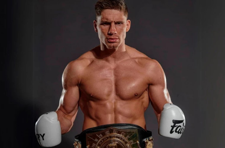 Рико Верхувен покинул титул чемпиона мира в кикбоксинге и готовится к переходу в ММА