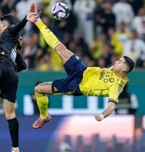 Роналду вновь блеснул в Саудовской Аравии, забив эффектный гол в матче «Аль‑Наср» — «Аль‑Халидж»