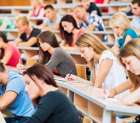 Россия сокращает доступ россиян к бюджетным местам в вузах