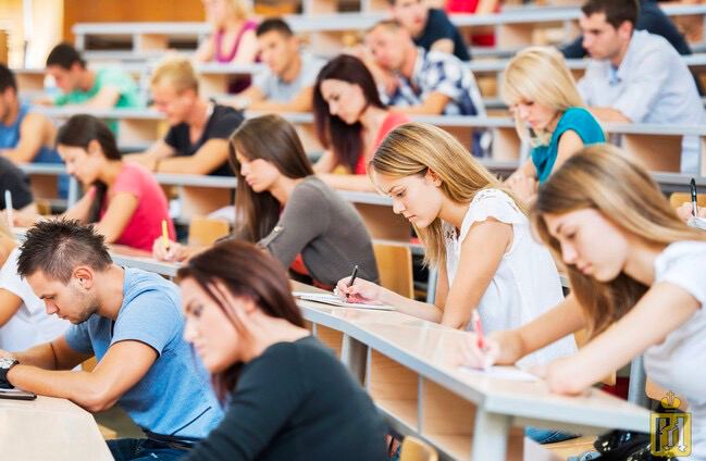 Россия сокращает доступ россиян к бюджетным местам в вузах
