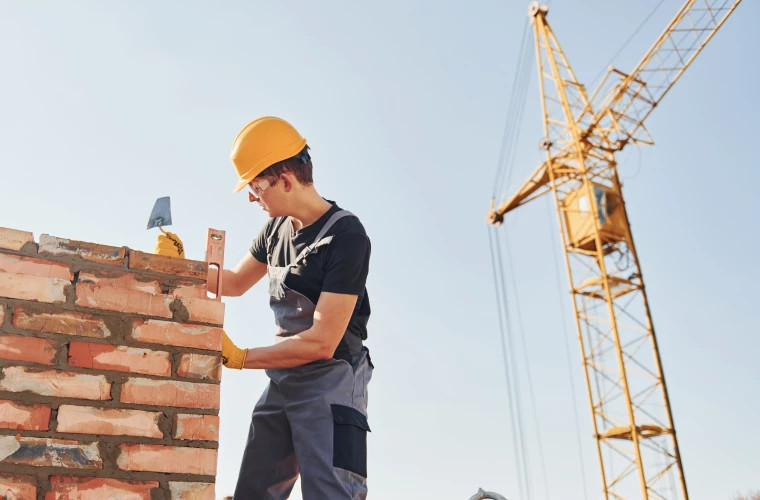 Румыния сокращает квоту разрешений на работу для иностранцев в 2026 году до 90 тысяч