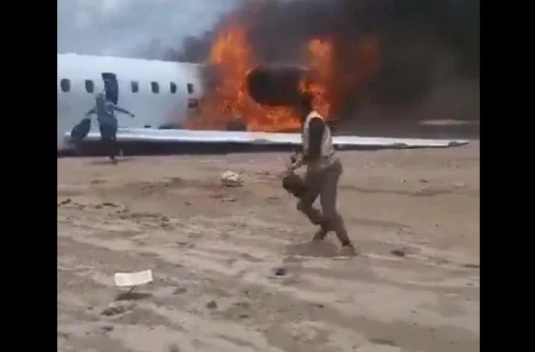 Самолет с министром сгорел при посадке в Конго, никто не пострадал