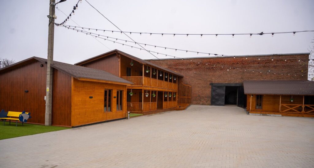 Серджиу и Вероника Секаш открыли пансионат в Слобозия Маре при поддержке ЕС, Игорь Гросу отметил развитие юга Молдовы