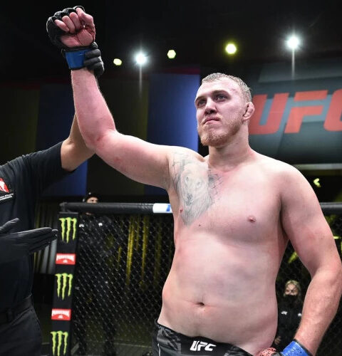 Сергей Спивак снялся с боя против Шамиля Газиева на турнире UFC в Катаре