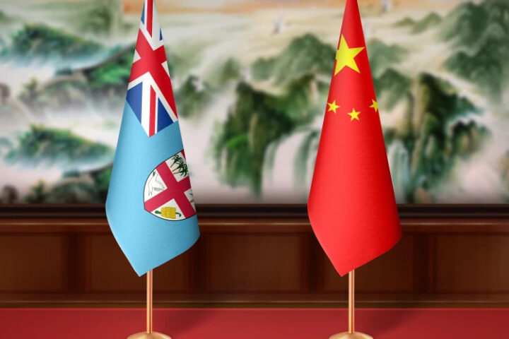 Си Цзиньпин и Рату Найкама Лалабалава обменялись поздравлениями по случаю 50-летия дипломатических отношений между Китаем и Фиджи