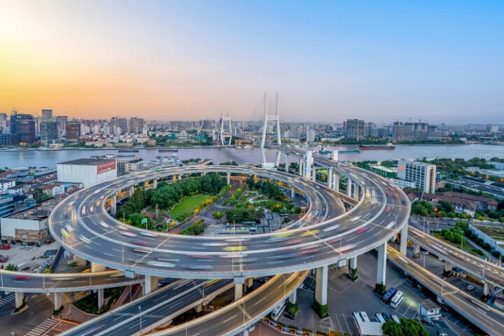 Си Цзиньпин подчеркивает значимость 15-го пятилетнего плана для модернизации Китая