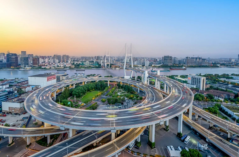 Си Цзиньпин подчеркивает значимость 15-го пятилетнего плана для модернизации Китая