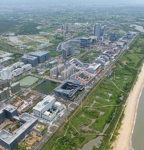 Си Цзиньпин призвал к строительству высококачественного порта свободной торговли в Хайнане