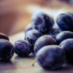 Сливы: 9 причин добавить этот осенний фрукт в рацион