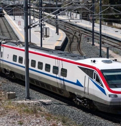 Сотрудники Hellenic Train в Греции объявили 24-часовую всеобщую забастовку 18 ноября