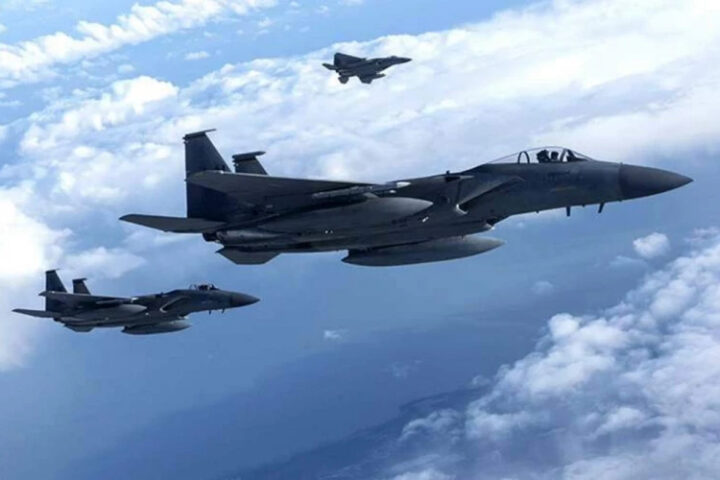 США подняли истребитель F-16 для перехвата гражданского самолёта над резиденцией Трампа