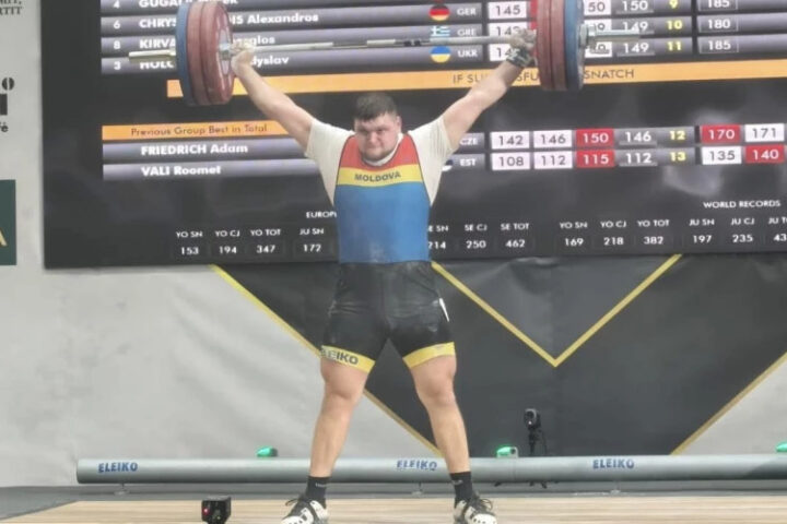 Станислав Ужа из Молдовы завоевал бронзу на чемпионате Европы среди юношей до 20 лет