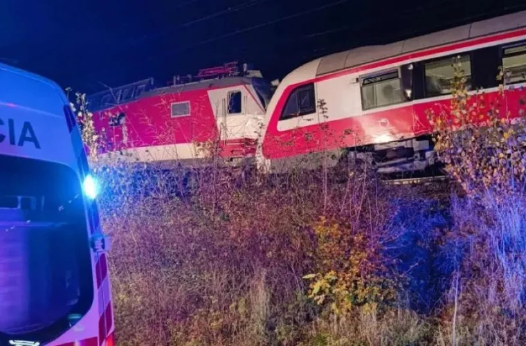 Столкновение двух поездов в Словакии: десятки раненых, 11 человек госпитализированы