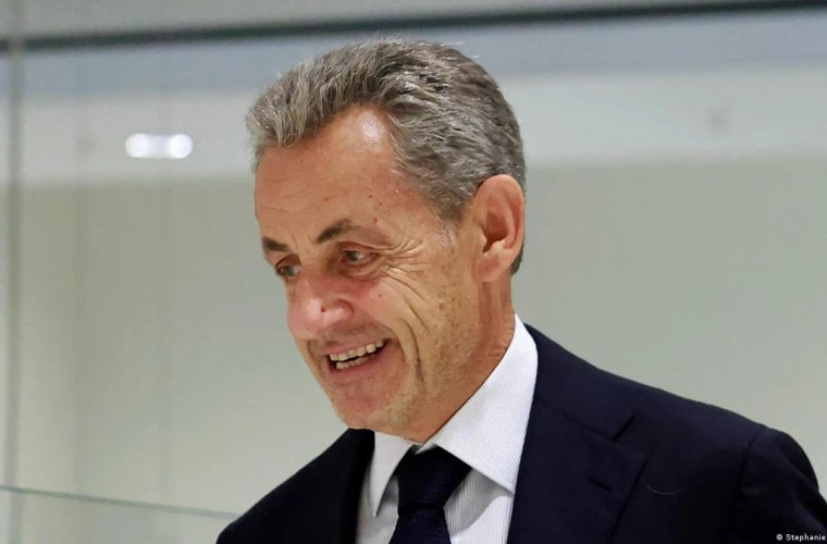 Суд Парижа изменил меру пресечения Николя Саркози на судебный контроль