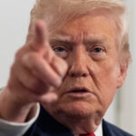 Трамп объявил о "полном закрытии" воздушного пространства Венесуэлы