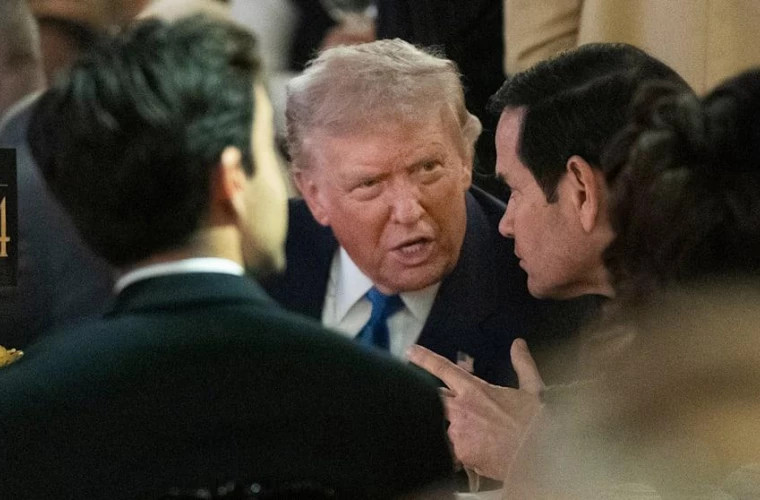 Трамп опроверг планы о военных ударах по Венесуэле на фоне обвинений в фейках