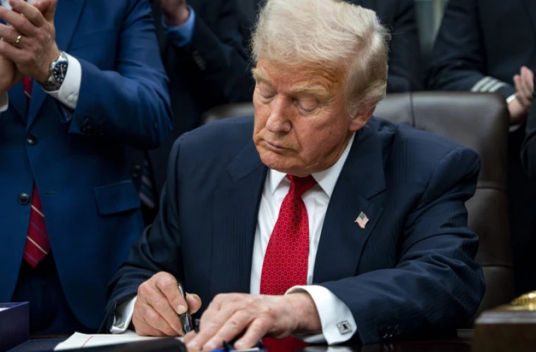 Трамп подписал временный бюджет, завершивший 43-дневный шатдаун в США