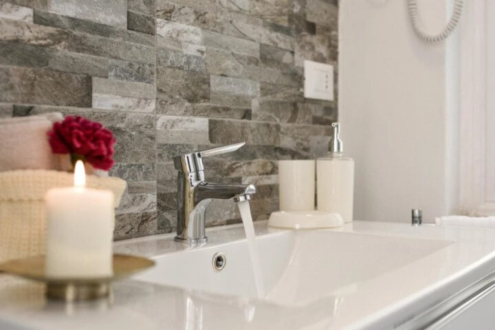 Туристка затопила номер в китайском отеле после отказа в возврате бронирования