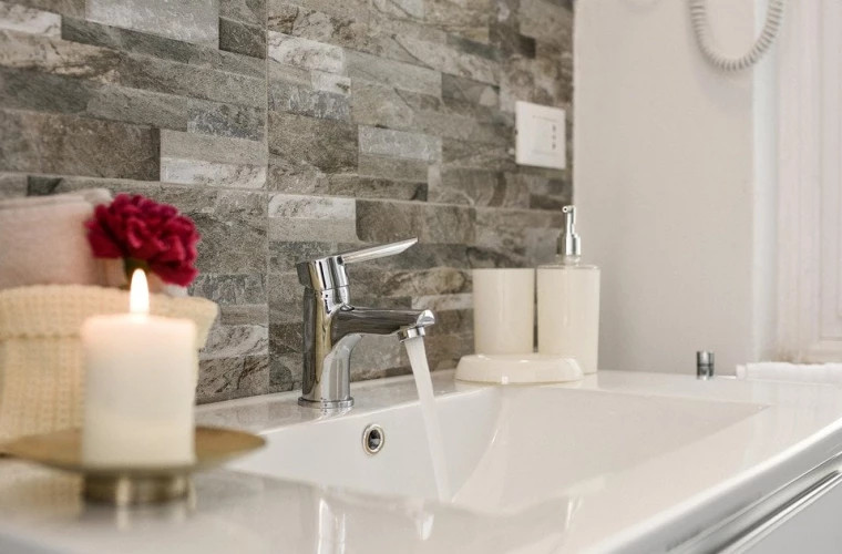 Туристка затопила номер в китайском отеле после отказа в возврате бронирования