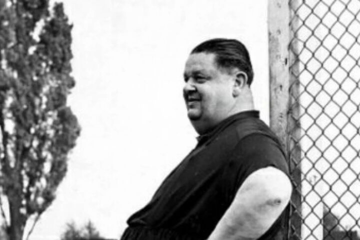 Уильям Фулк становится самым толстым футболистом в истории спорта