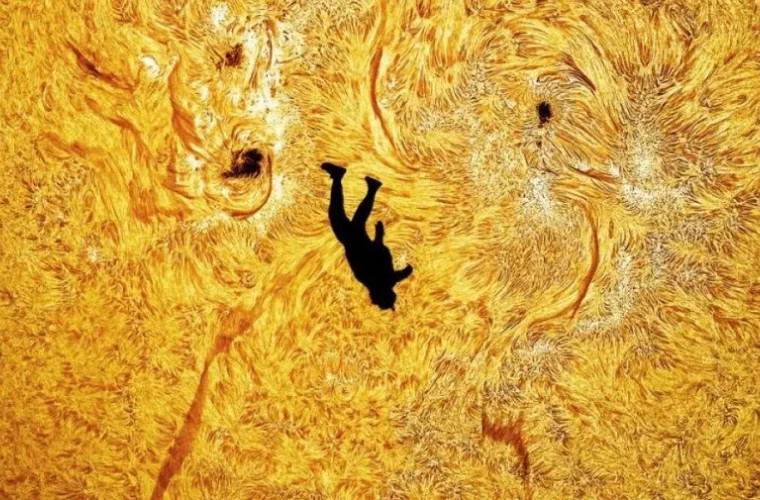 Уникальный снимок парашютиста на фоне Солнца стал хитом соцсетей