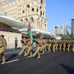 В Баку прошёл военный парад в честь пятой годовщины победы в Отечественной войне