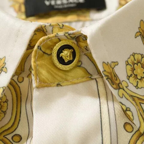 В Италии раскрыта банда, пять лет воровавшая одежду Versace со склада