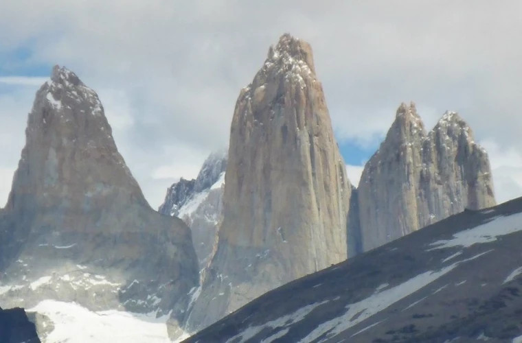 В Патагонии, Чили, пятеро туристов погибли в результате шторма во время похода