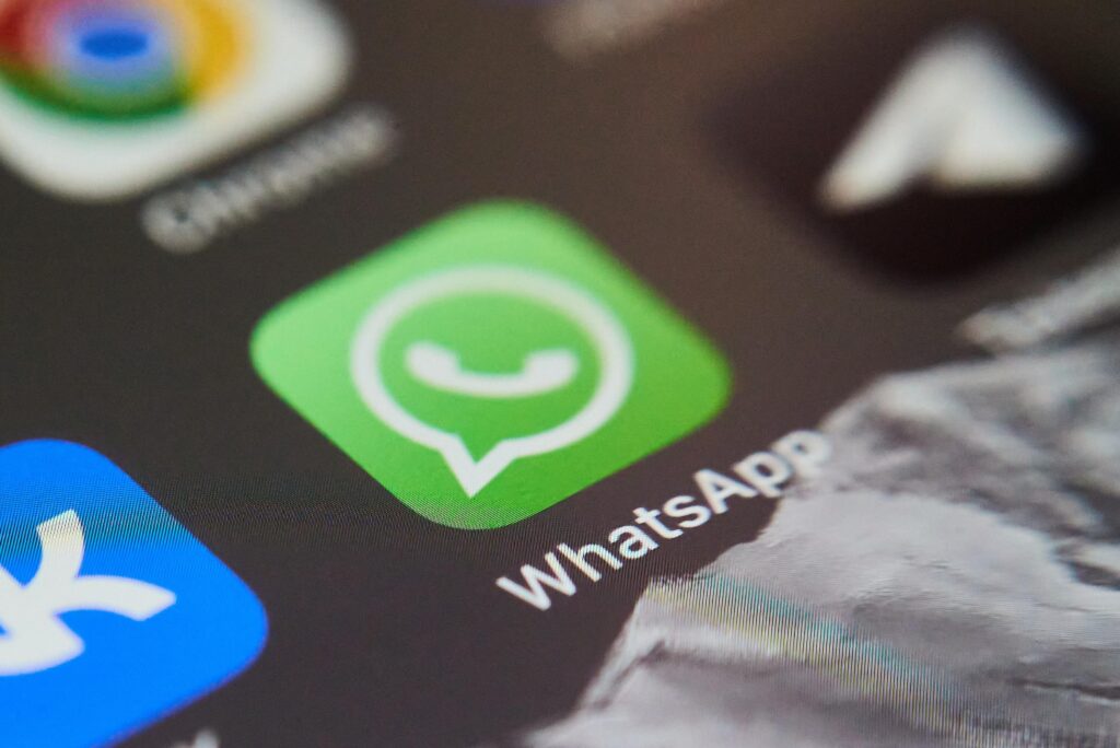 В регионах Сибири и Урала массово перестал работать WhatsApp