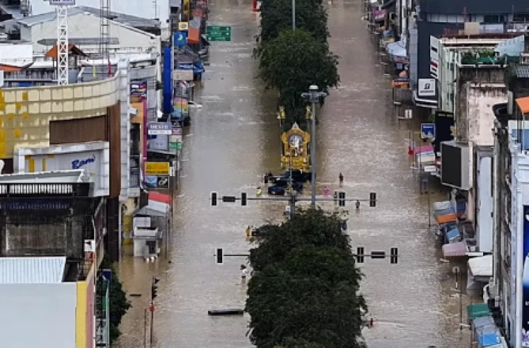 В Таиланде эвакуированы 402 туриста из-за наводнений в Хатъяе