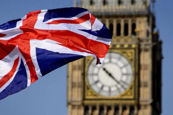 Великобритания вводит ограничения для беженцев: отмена социальных пособий и сокращение сроков пребывания