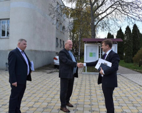 Вице-премьер Валериу Киверь с рабочим визитом посетил Варницу в Новоаненском районе