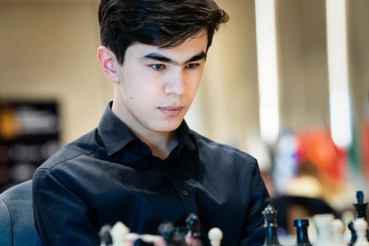 Жавохир Синдаров из Узбекистана стал самым молодым победителем Кубка мира по шахматам