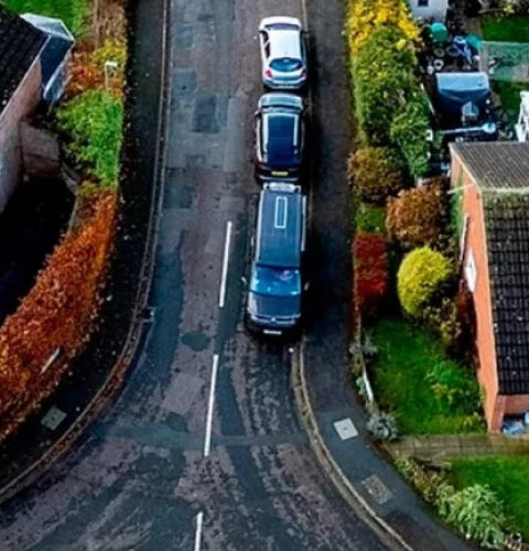 Жители графства Оксфордшир в Великобритании узнали о капитальном ремонте дороги через 103 года